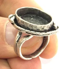 Material : Antique Silver  Plated BrassColor: Antique Silver Size :AdjustableBlank size : 18x13 mmQuantity : 1 pc.♥♥♥♥♥♥♥♥♥♥♥♥♥♥♥♥♥♥♥To see other all Silver Ring Blanks please click belowhttps://www.etsy.com/shop/AZsupplies/search?search_query=nice+silver+ring+blank&order=date_desc&view_type=list&page=1♥♥♥♥♥♥♥♥♥♥♥♥♥♥♥♥♥♥♥ To see other all Gold Ring Blanks please click belowhttps://www.etsy.com/shop/AZsupplies/search?search_query=nice+gold+ring+blank&order=date_desc&view_type=list&ref=shop_search Oval Ring Settings, Ring Blanks, Antique Silver Rings, Bronze Ring, Rose Ring, Copper Rings, Round Rings, Ring Fit, Hammered Silver