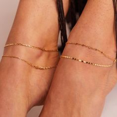 Mirror Chain Anklet Water Glistening, Gold Figaro Chain, Figaro Necklace, Lapis Earrings, Herringbone Necklace, Figaro Chains, Figaro Chain, Beaded Anklets, Gold Baby