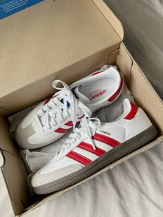 Red Samba, Adidas Samba Og White, Samba Adidas Outfit, Sambas Adidas, Samba Og Shoes, Adidas Samba Outfit, Samba Shoes, Food Motivation, Adidas Sambas