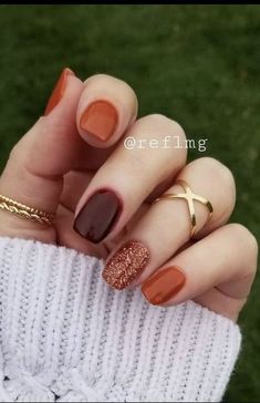 Doing your nails for fall can be a delightful way to embrace the season's unique charm and express your personal style. Fall often brings a rich and cozy palette of colors, inspired by changing leaves, warm spices, and crisp air. By choosing nail shades like deep burgundies, earthy browns, and rustic oranges, you can effortlessly capture the essence of autumn in your manicure. Acrylics For Pale Skin, Thanksgiving Nails Fall Sns, Fall Inspired Dip Powder Nails, November Nails Natural, No Chip Manicure Ideas Fall, Short Fall Nails 2023 Matte, Nail Colors Thanksgiving, September Mail Ideas, Nails 2023 Trends Color