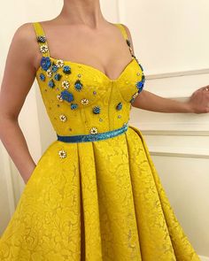 Yellow Prom Dresses, Prom Dresses A Line, Couture Dior, Yellow Prom, Lace Evening Dress, Dresses A Line, Prom Dresses Yellow, Spaghetti Strap Prom Dress, Sweetheart Prom Dress