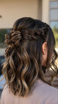 Half Up Short Hairstyles Wedding, Prom Hairstyles Brunettes Half Up, Wedding Hair For Medium Length Half Up, Medium Length Brunette Wedding Hair, Bride Hairstyles For Medium Length Hair, Hairstyles For Short Hair Brunette, Wedding Hairstyles Half Up Half Down Shoulder Length, Bridesmaid Hair Shoulder Length, Medium Wedding Hair