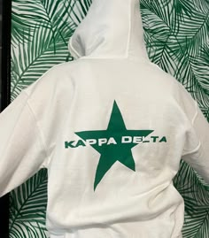 Sorority sweatshirt perfect for baskets and every day use! Star design with sorority name in split colors. Please specify the colors you prefer. Greek Merch, Sorority Rush Shirts, Kappa Delta Shirts, Sorority Tshirt Designs, Sweatshirts Aesthetic