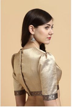 Golden Blouse Designs, Gold Blouse Designs, Brocade Blouse Designs, Saree Blouse Styles, Traditional Blouse Designs, New Saree Blouse Designs, Blouse Back Neck Designs, Blouse Designs Indian