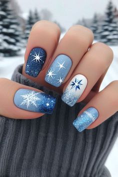 January Nail Designs 2023, Vacation Nail Designs, Christmas Dip, Blue Christmas Nails, Christmas Elegant, Stunning Nails, Nails Classy, Holiday Nail Designs, Winter Nails Acrylic