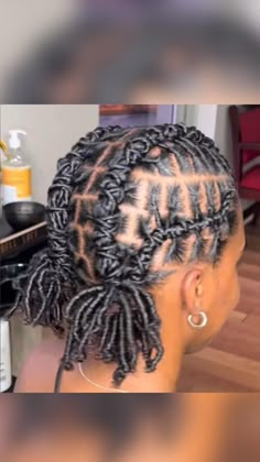 Barrel Twist Starter Locs Women, Barrel Twist Short Loc Styles Women, Beginner Loc Styles For Women Short, Loc Styles Down Do, Short Loc Barrel Twist, Starter Coil Locs Styles, Women Barrel Loc Styles, Barrel Twists Short Locs, Starter Locs Styles Comb Coil Short