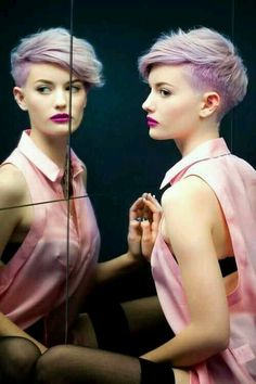 Gorgeous ! Short Purple Hair, Short Punk Hair, Trendy We Fryzurach, Cute Short Haircuts, Punk Hair, Funky Hairstyles, Pastel Hair, Short Haircut, Pixie Hairstyles