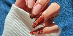 24 December Nail Ideas for a Festive Year-End Mani December Nail Ideas, Nutrition And Mental Health, 24 December, Velvet Nails, December Nails, Hair Concerns, Polish Ideas, Seasonal Treats, Dotting Tool