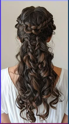 Looking for prom hairstyles for medium length hair ideas? Get inspired by these unique half up hairstyles for brunettes with a bow. Try out these 2024 curly, easy and simple black hairstyles step by step tutorials for blondes. Hairstyles For Runners, Mehendi Hair, Mehendi Makeup, Medium Length Hair Ideas, Braids And Curls, Loose Braid, Running Hairstyles, Boho Braid, Curly Hair Braids