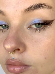 Grafik Eyeliner, Rhinestone Makeup, Makeup Eye Looks, Creative Makeup Looks