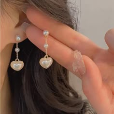 Pearl Decor, Faux Pearl Earrings, Classy Jewelry, Heart Drop Earrings, Watches Women Fashion, Dream Jewelry, Stylish Jewelry, Pretty Jewellery, Ear Jewelry