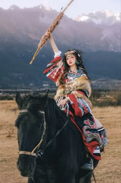 Yunnan China Clothes, Lijiang China, China Clothes, Human Poses Reference, Clothing Photography, Horse Girl, Mongolia, Historical Fashion