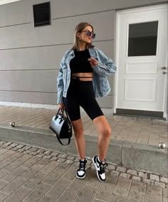 Outfit Dunk, Dunk High Outfit, Styling Basics, Nike Rosa, Ladies Streetwear