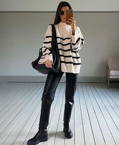 Jumper Outfit, White Striped Sweater, Spring Capsule Wardrobe, Stripe Outfits, Black Leather Pants, Leather Trousers, 가을 패션, High Fashion Street Style