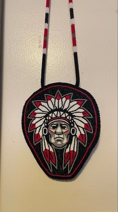 Beaded Medallion, Beaded Patterns, Beadwork Designs, Diy Jewelry Unique, Native Beadwork, Native American Beadwork, Beading Ideas, Beaded Bag, Bead Work Jewelry