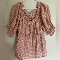 Never Worn! Trendy Grid Pattern Tops For Spring, Trendy Pink Top For Picnic, Spring Feminine Gingham Tops, Feminine Gingham Tops For Spring, Pink Cotton Top For Picnic, Pink Cotton Tops For Picnic, Gingham Tops, Navy Pink, Navy Tops