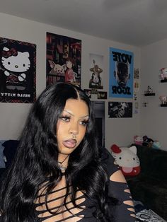 karlita 🇵🇸 on X: "just a girl in their room🥰 https://t.co/D2jsbpfGyA" / X Goth Black Women, Bratz Inspired Outfits, Black Goth, Afro Punk, Hair Inspo Color, Pretty Makeup, Just A Girl, Aesthetic Makeup, Pretty Face