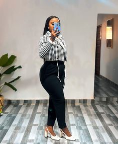 📞 Yes Hi, this is she!! Classy Outfits For Black Women, Black Women Office Outfits, Black Work Attire, Office Outfits Black Women, Teacher Outfits Black Women, Corporate Girly, Preppy Chic Outfits