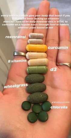 Girl Vitamins, Vitamins Aesthetic, Vitamin Aesthetic, Everyday Vitamins For Women, Maquillage Yeux Cut Crease, Vitamins For Skin