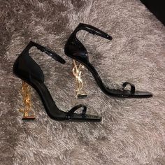 Designer Shoes Gucci, Louis Vuitton Heels, Zanotti Heels, Louis Vuitton Shoes Heels, Yves Saint Laurent Shoes, Heels Outfits, Louis Vuitton Shoes