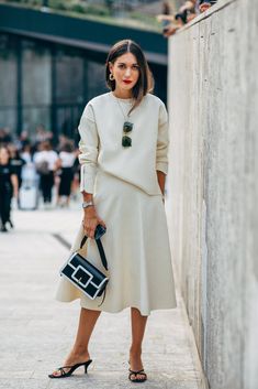 MFW Day 1 Diletta Bonaiuti, 2020 Street Style, Looks Street Style, Street Style Inspiration, Mode Inspo, Cool Street Fashion, Street Chic, Ladies Dress Design, Mode Inspiration