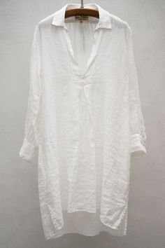 St Tropez Dress — White hankie linen. Look Hippie Chic, Áo Blu, Zsazsa Bellagio, Nili Lotan, St Tropez, Simple White, White Shirts