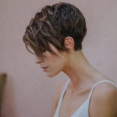 Top 26 Short Haircuts for Summer 2024 – Embrace Chic & Cool Styles! Short Summer Haircuts, Hair Color Ideas For Brunettes Short, Shaved Pixie Cut, Shaved Pixie, Pixie Bob Haircut, Summer Haircuts, Blonde Pixie Cuts, Short Hair Color