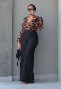 Boss Lady Outfit Classy Professional, Office Dress Ideas For Women, How To Style Office Pants Casually, Women Official Wear, Styling Official Pants, Plus Size Outfits For The Office, How To Wear Formal Pants For Women, Office Pants For Women, How To Style Official Pants