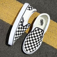 Vans Shoes Checkered, Vans Slip On Outfit, Vans Wallpaper, Outfits With Vans, Vans Shoes Fashion, Checkered Shoes, Cute Vans, Shoes For School, Shoes Vans