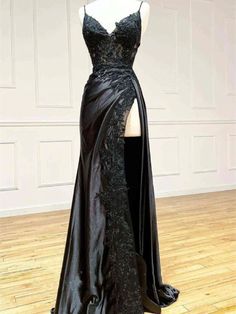 Era Victoria, Moda Grunge, Black Lace Evening Dress, Lace Long Prom Dress, Printed Prom Dresses, 파티 드레스, Chique Outfits, Prom Dresses Sleeveless, Prom Dress Inspiration