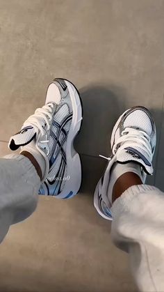 Acubi Shoes, Snickers Shoes, Shoe Inspo, Pretty Shoes, Fact Quotes, Shoe Game, Summer Shoes, Sneakers Fashion