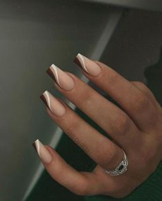 Ongles Beiges, Brown Acrylic Nails, Brown Nail, Brown Nails Design, Subtle Nails, Beige Nails, Work Nails, Casual Nails, Fall Acrylic Nails