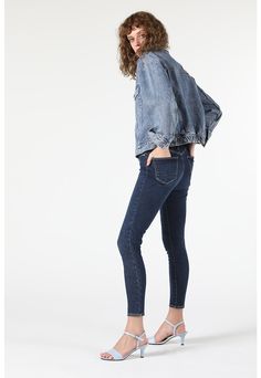 Cumpara Blugi super slim fit. #jeansfemei #blugifemei #hainesic #womenjeans #womenbrandjeans #jeansi #jeansifemei 7 Pro, Denim Top, Ted Baker, Slim Fit, Yoga