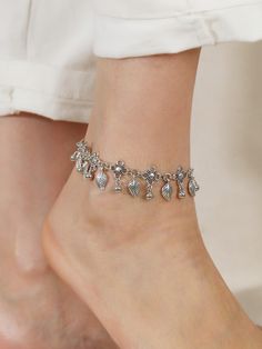 Antique Silver Fashionable   Zinc Alloy  Anklet Embellished   Jewelry Antique Silver Anklet, Payal Design, Anklets Indian, Aesthetic Jewellery, Jewel Design, Gold Bridal Necklace, Charm Anklet