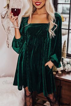 Olivia Mark - Blush Pink Velvet Smocked Ribbed Babydoll Top Christmas Office Party Outfit, Velvet Babydoll Dress, Color Castaño, Lisa Fischer, Plus Size Mini Dresses, Christmas Cocktail, Tie Design, Green Tie, Velvet Tops