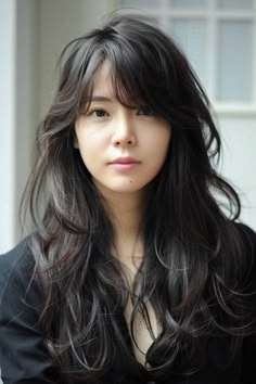 Beautiful Korean Hairstyles for Beginners Korean Haircut Long Layered Hair, Korean Haircut Long, Hair With Layers And Bangs, Hair Ideas With Bangs, Side Bangs With Long Hair, Hairstyles For Beginners, Layered Hair Ideas, Long Layered Hair With Bangs, Korean Long Hair