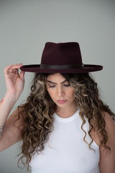 Its classic shape mixed with a structured pencil roll brim makes Luca an easy choice for new hat lovers to the most avid hat girl. Teardrop Fedora Crown with a Pencil Roll Brim Dimensions - Crown: 10.5 cm Brim: 8 cm Material: 100% Australian Wool + Oiled Leather Band + Metal Closure One size fits all. Each hat has an adjustable strap Gigi Pip, Pencil Roll, Band Metal, Girl With Hat, A Pencil, Leather Band, One Size Fits All, Fedora, Summer Style