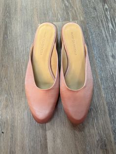 Brand: Mari Giudicelli Style: SHOES DESIGNER Color: LIGHT PINK Size: 8 Other Info: MARI GIUDICELLI - SIZE 38. Model Number: LEBLON MULES SKU: 137-13745-279480 CONDITION: GENTLY USED Pink Synthetic Flats For Spring, Pink Leather Sole Flats, Pink Slip-on Flats For Summer, Casual Pink Heels Medium Width, Casual Pink Medium Width Heels, Pink Flats With Leather Sole, Pink Round Toe Flats For Spring, Casual Pink Round Toe Heels, Pink Slip-on Flats With Removable Insole