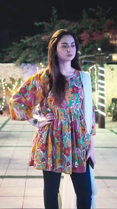 Hania Amir Dresses Casual, Frock Style Suit, Short Frock Design, Style Outfits Summer, Summer Vibes Aesthetic, Short Frocks