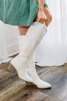 These boots will always be on my mind! They are EVERYTHING! These western style boots are so chic and sassy! We love their height and classic western stitching. These boots are going to style beautifully with dresses or jeans!
True to size. White Western Boots, Cute Shoes Boots, White Cowgirl Boots, Western Style Boots, Mint Julep Boutique, Style Boots, Bride Shoes, White Boots, On My Mind