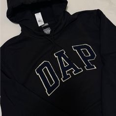 Limited Edition Medium Black Gap X Dapper San Hoodie Hoodie Gap, Dapper Dan, Limited Editions, Black Hoodie, Gap, Men Sweater, Limited Edition, Man Shop, Black