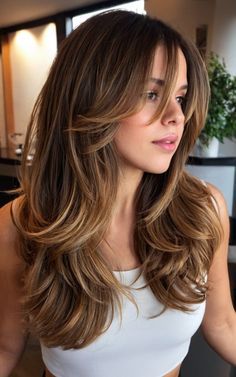 Hairstyles To Frame Round Face, Round Layers Haircut Face Framing, Haircut Framing Face, Long Face Framing Haircut, Perfect Haircut For Round Face, Face Framing For Round Face, Face Shaping Layers Long Hair, Long Layer Face Frame Haircuts, Long Layered Hair Round Face