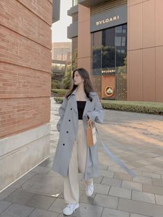 Aesthetic minimal Japan Outfit, Blue Coat, Elegante Casual, January 7, Classy Work Outfits, Modest Clothing, Korean Girl Fashion