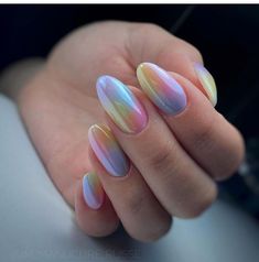 Brillez avec le trend Chromé de 2024! Découvrez des inspirations de Nail art métallisé pour une allure futuriste et élégante. #NailArt #Chromé2024 #TendancesBeauté. Chrome Nail Ideas, Chrome Nail Designs, Ombre Chrome Nails, Ombre Colour, Bow Nail Designs, Pink Chrome Nails, Gel Toe Nails, Beauty Hacks Nails, Chrome Nails Designs