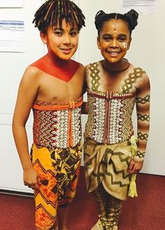 matildainaustralia: "Ayanda Dladla (Alice) as Young Nala and Joshua Park (Bruc ... Simba Costume, Skirt Painting, Lion King 1 1/2