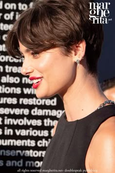 Taylor Hill Pixie Cut, Classic Short Hair, Taylor Hill Hair, Haircut 2024, Taylor Marie Hill, Hair Catalog, Hair Idea, Taylor Hill