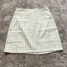 Size Small, Never Worn High Waisted Plaid Skirt, High Waist Midi Skirt, Brandy Melville Skirt, Bodycon Pencil Skirt, Silk Midi Skirt, Plaid Pencil Skirt, Pencil Skirt White, Skirts Midi High Waisted, High Waisted Pencil Skirt