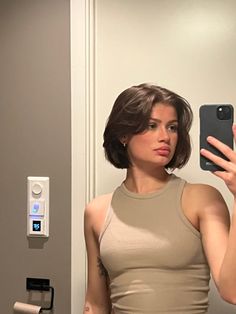 Short Haircut For Women 2023, Bob Short Haircuts For Women, Short U Haircut, Haircuts Aesthetic Short, Haircut For Very Short Hair, Short Cut For Women, Hair Styles Bob Cut, Short Hair In Front Long In Back, Women With Short Hair Aesthetic