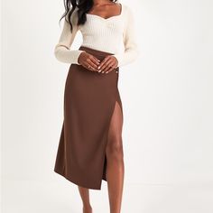 Nwt Lulus Perfect Sophistication Brown Twill Button Wrap Midi Skirt Size: Xs Condition: Nwt Make Offers?:) Medium Brown Skirt, Brown Fall Skirt, Tan Midi Skirt Outfit, Dramatic Romantic Style, Brown Midi Skirt Outfit, Brown Skirt Outfit Ideas, Sheek Outfits, Skirt And Sweater Outfit, Wrap Skirt Outfit