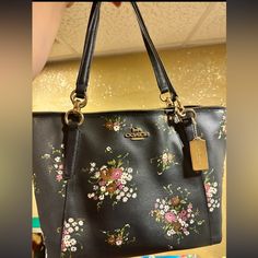 3 Sold Together! Big Purse Strap Is Slightly Frayed. Good Condition Hardly Used Big Purse, Floral Purse, Bags Coach, Purse Strap, Purse Clutch, Coach Bags, Makeup Bag, Limited Edition, Bag Lady